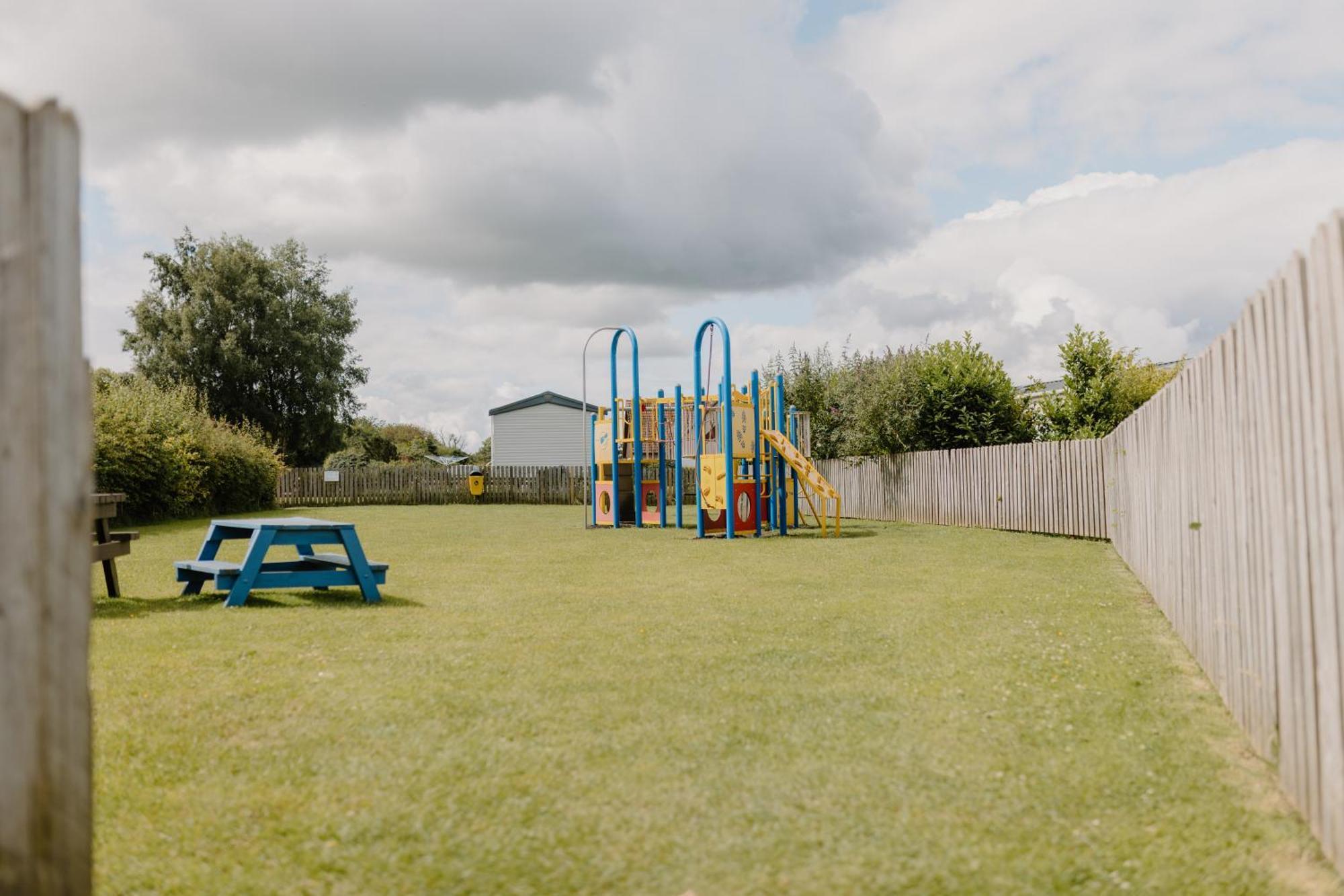 Linwater Caravan Park - Luxury Lodges And Static Caravans Near Edinburgh Newbridge  Exterior foto
