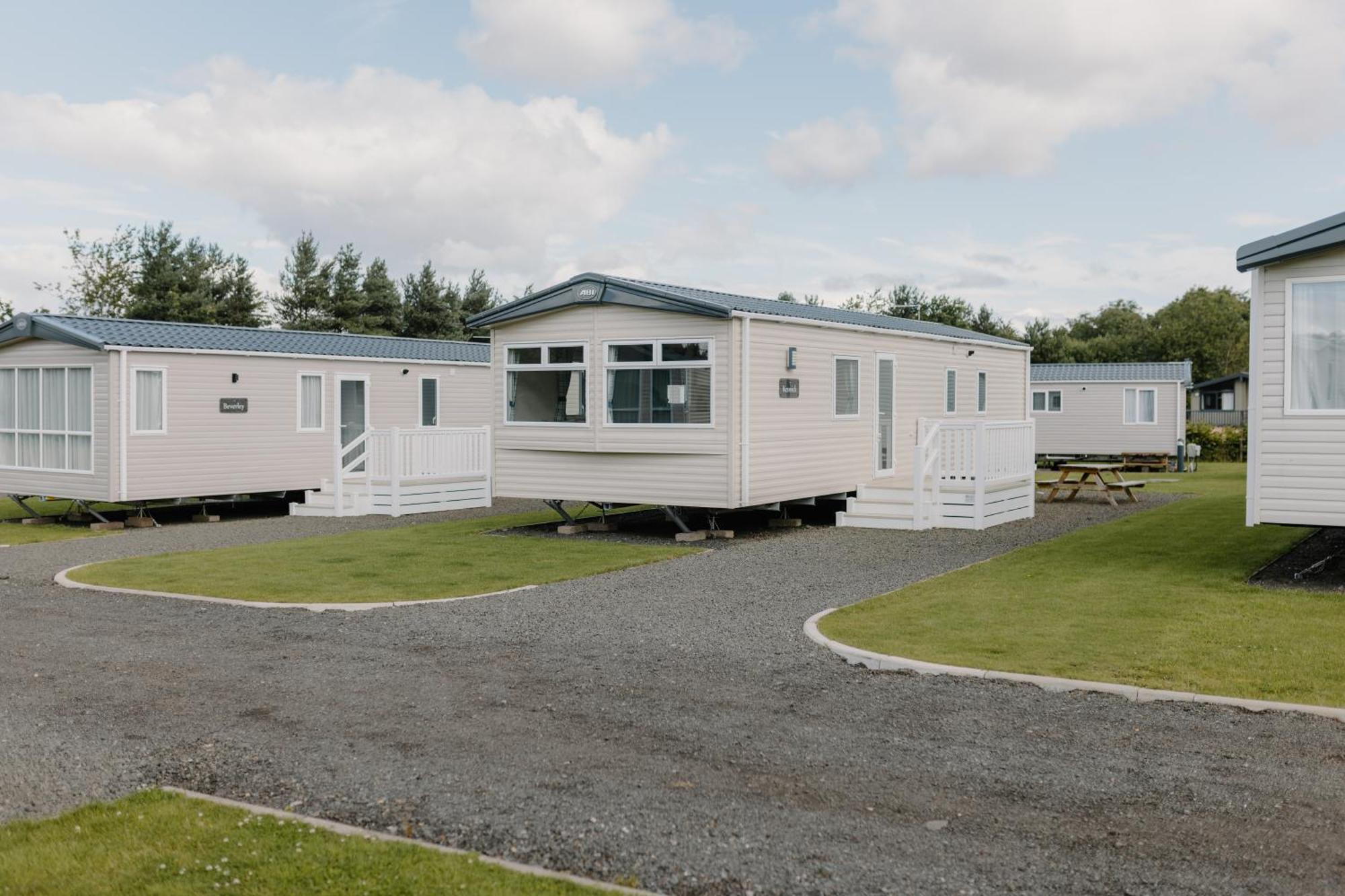 Linwater Holiday Park Villa Newbridge  Exterior foto