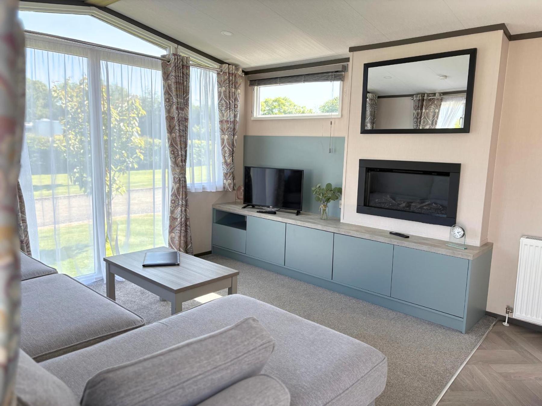 Linwater Caravan Park - Luxury Lodges And Static Caravans Near Edinburgh Newbridge  Exterior foto